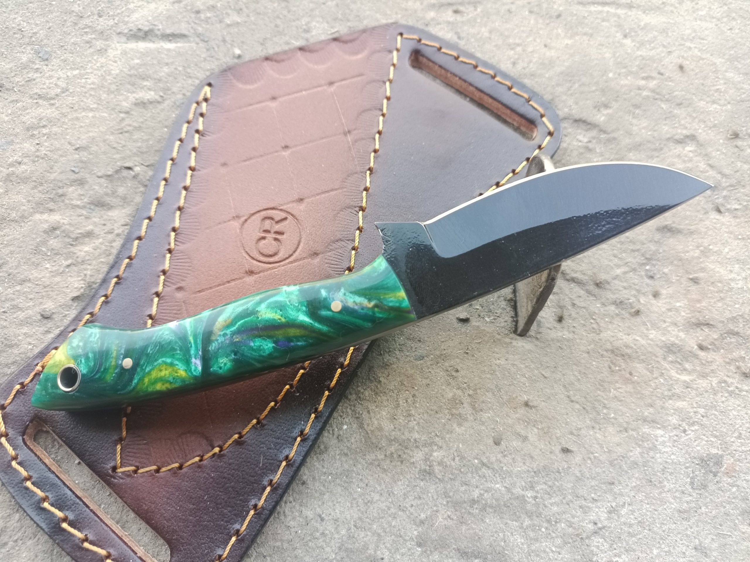Resin Handle Black Polished Skinner Knife - Image 5